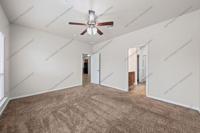 Building Photo - 418 Cross Dr.