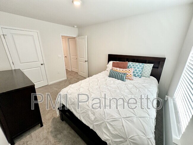 Building Photo - 412 Delahays Rd