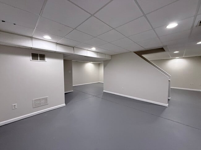 Building Photo - 67 Serenity Ct