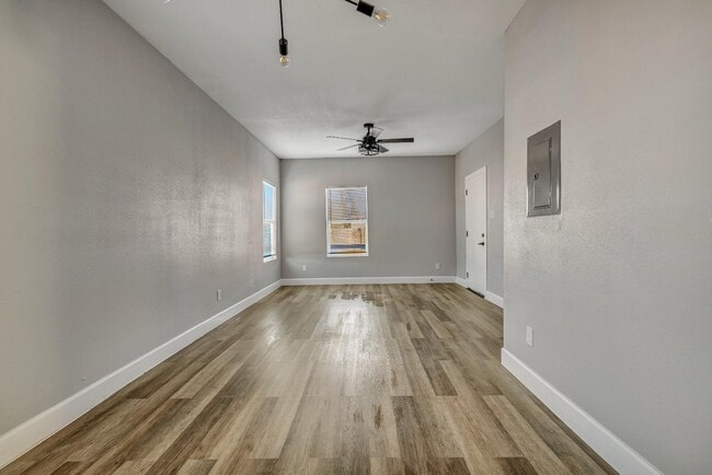 Building Photo - 1803 Texas Ave