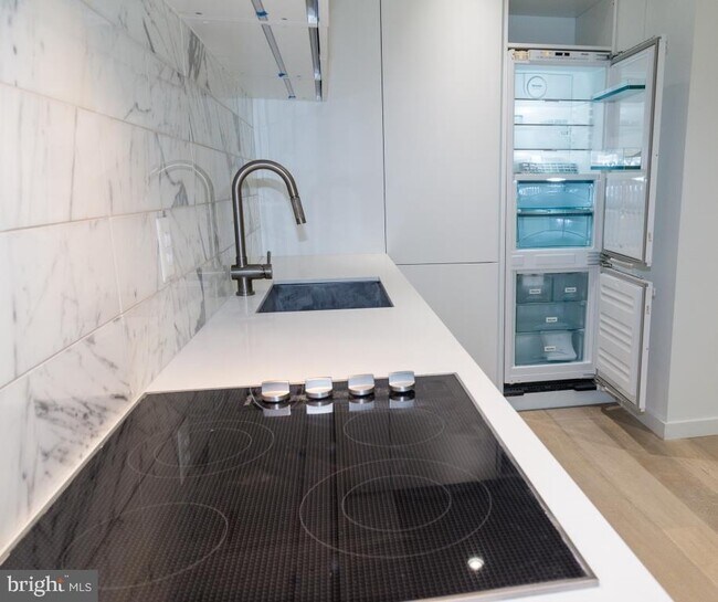 Building Photo - 1443 Euclid St NW