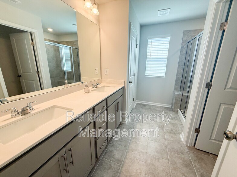 Building Photo - 380 Glacier Lake Dr