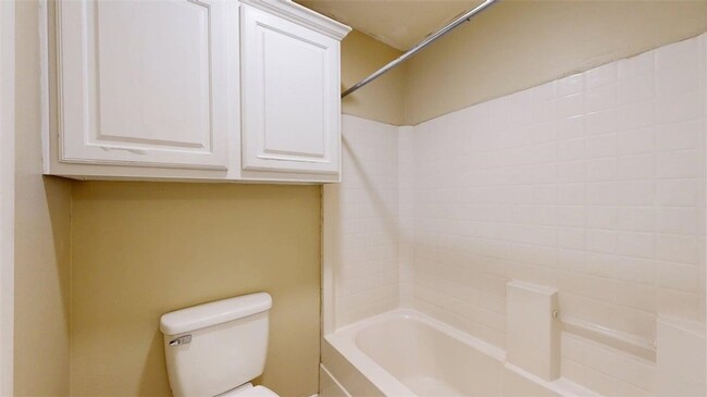 Building Photo - 2411 Trace Meadows