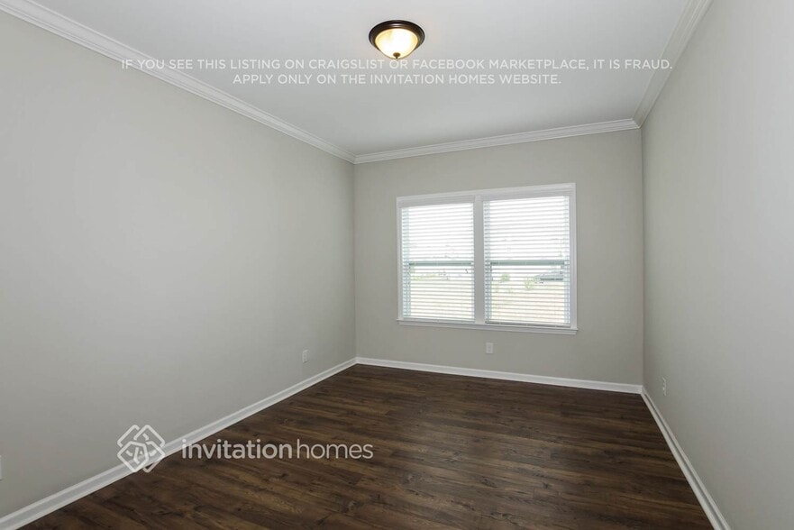 Building Photo - 5069 Stonehill Ln