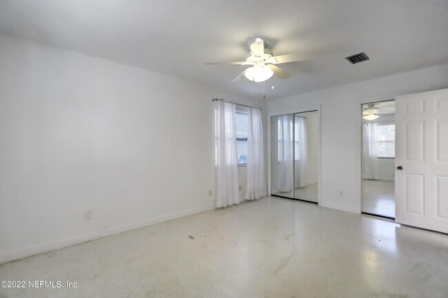 Building Photo - 4009 Bess Rd