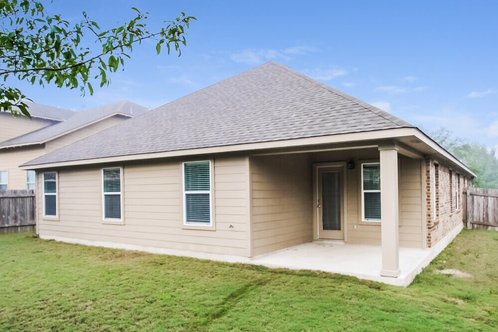Building Photo - 837 Clear Springs Hollow