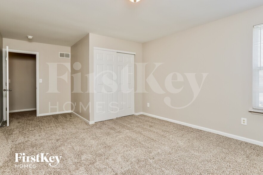 Building Photo - 1097 Prince Albert Ct