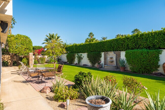 Building Photo - 66 Dartmouth Dr