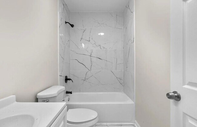 Building Photo - 2218 Orleans St