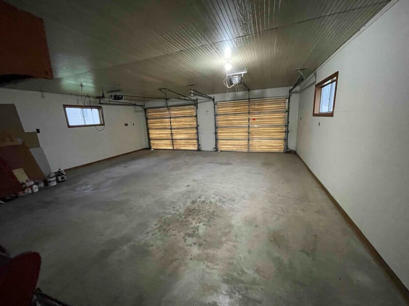 Building Photo - 710 N Ash St