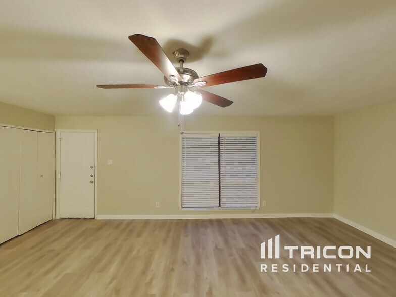 Building Photo - 1711 Pilot Way