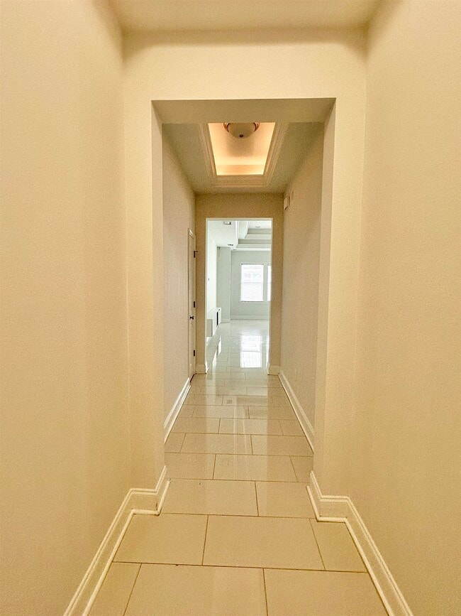 Building Photo - 5021 Caracara Dr