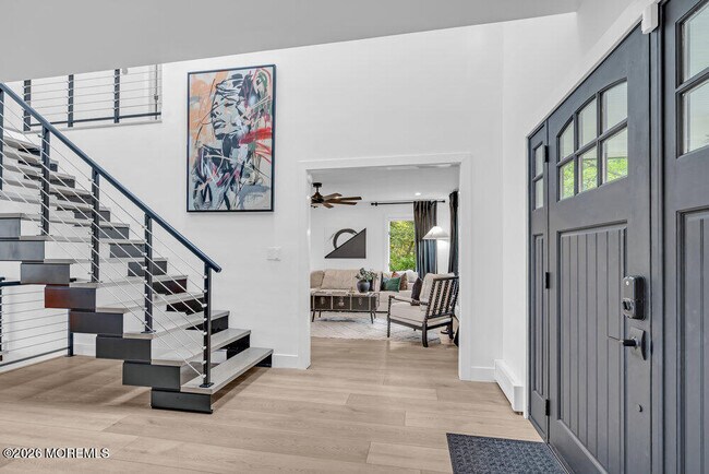 Building Photo - 17 Woods End Rd