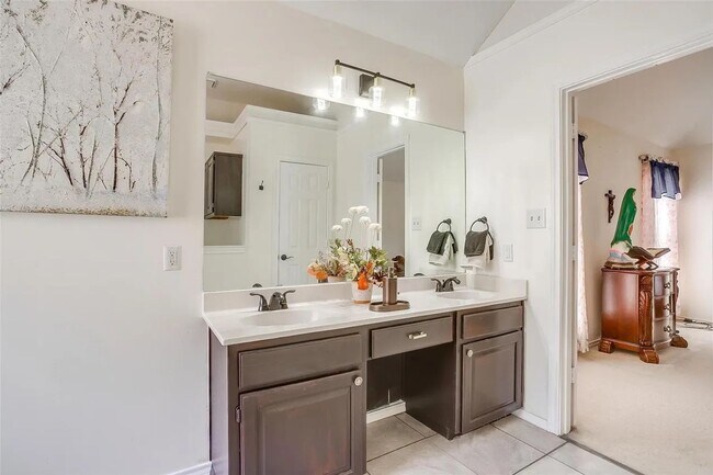 Building Photo - Spacious 4-Bedroom Home + Bonus Room with AC in Prime Lewisville Location