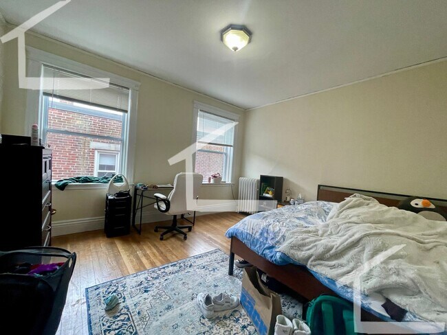 Building Photo - 9/1 Oversized 5BR near BU, Longwood, Kenmo...
