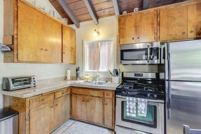 Building Photo - Welcome Home