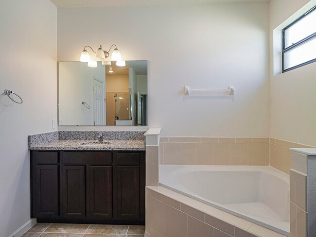 Building Photo - 5513 1st Sq