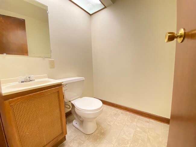 Building Photo - 10860 Utica Ct