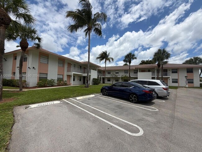 Building Photo - 8443 Royal Palm Blvd