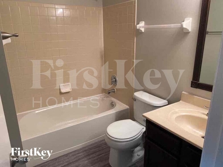 Building Photo - 7272 Moonbay Ct