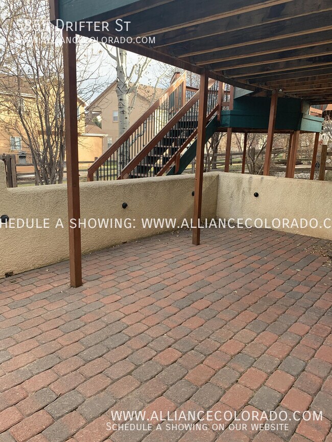 Building Photo - 5855 Drifter St