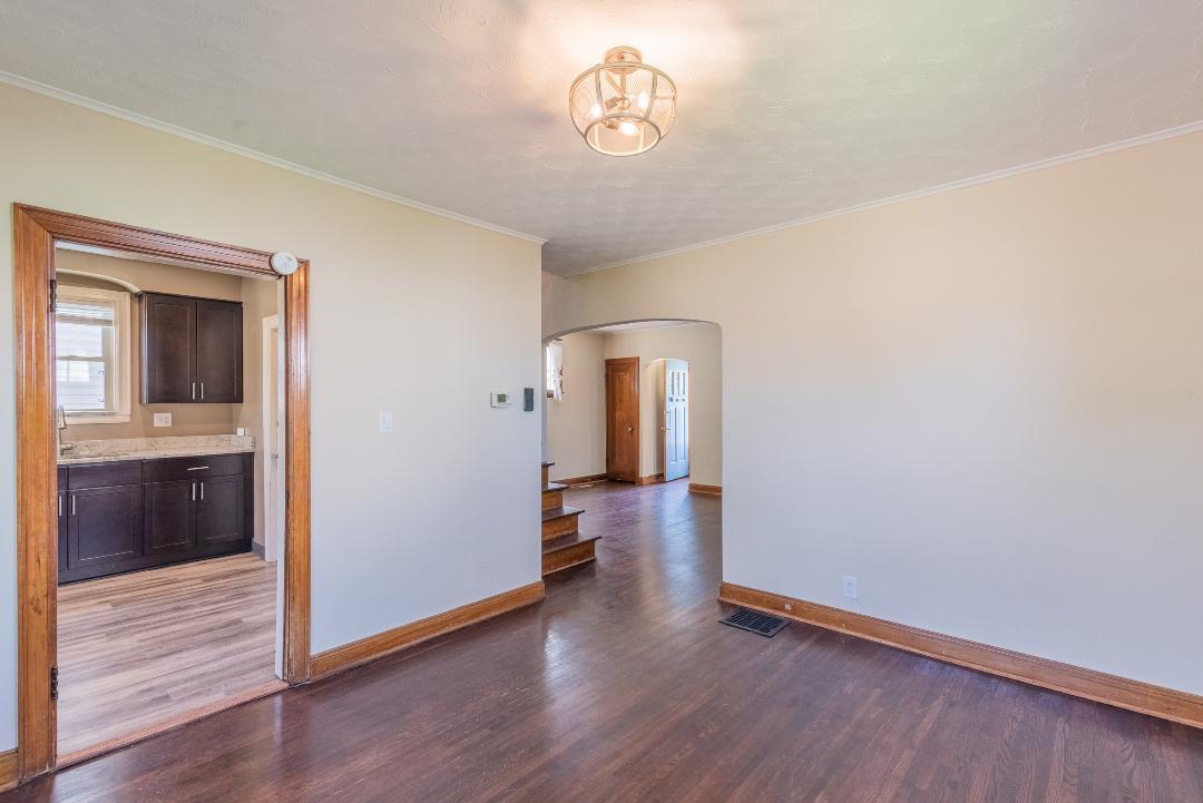 Building Photo - 732 E Mithoff St