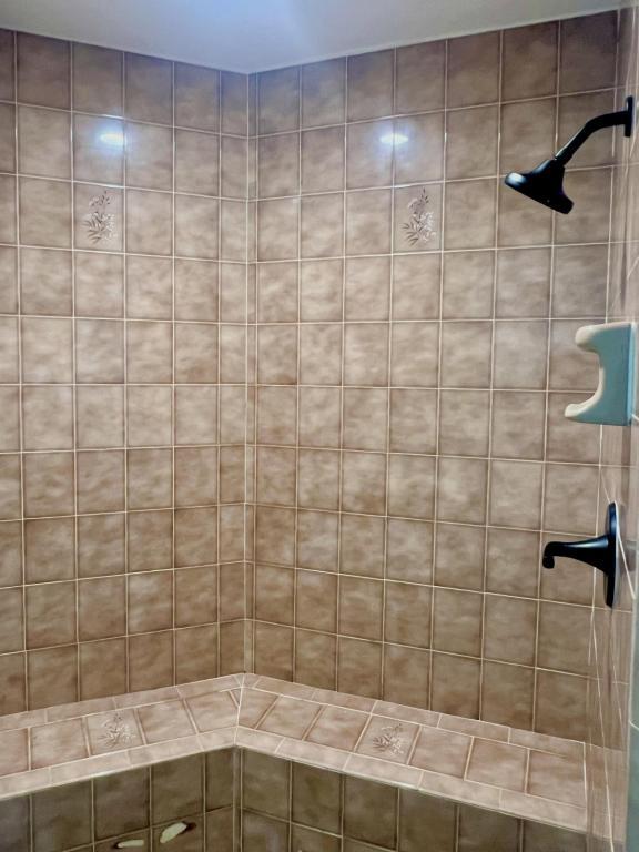 Building Photo - 1930 Como St