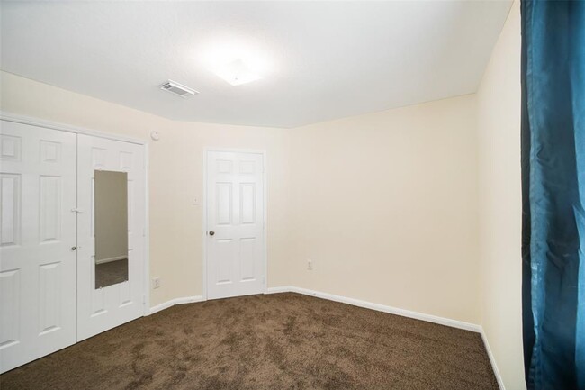 Building Photo - 315 Brushy Glen Dr