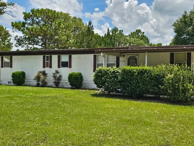 Primary Photo - 7096 W Jackson Ln