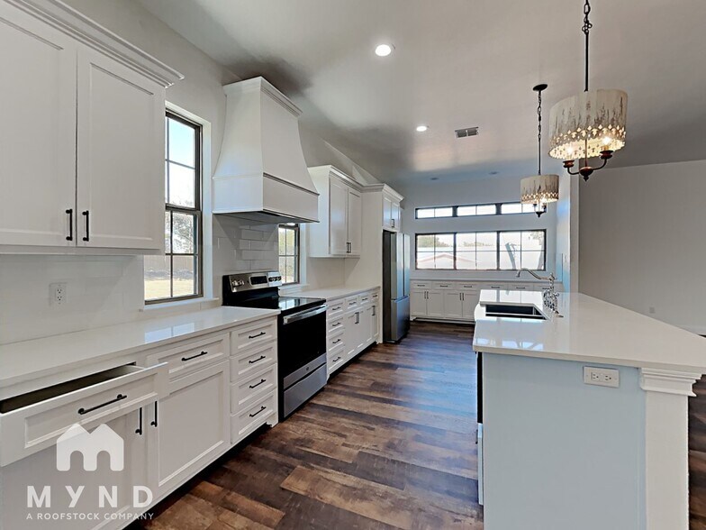Building Photo - 1206 Comanche Cove Dr
