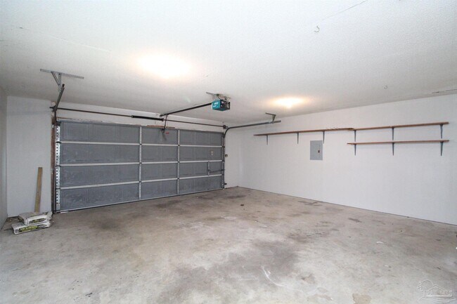 Building Photo - 7649 Old Hickory Dr