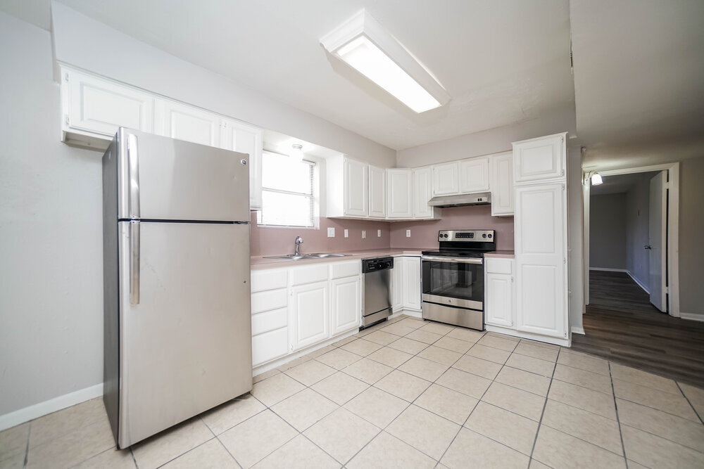 Building Photo - 10919 Skybird Dr