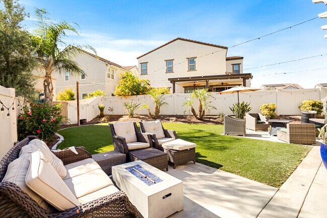 Building Photo - 4846 S Monarch Pl
