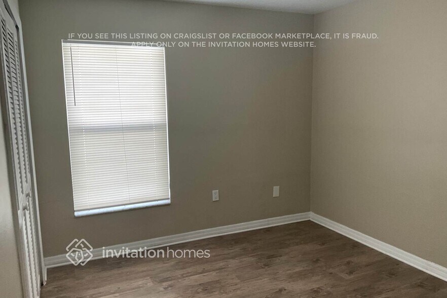 Building Photo - 4416 11th Ave E