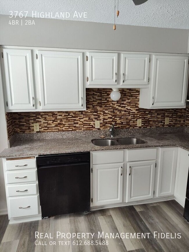 Building Photo - 3767 Highland Ave