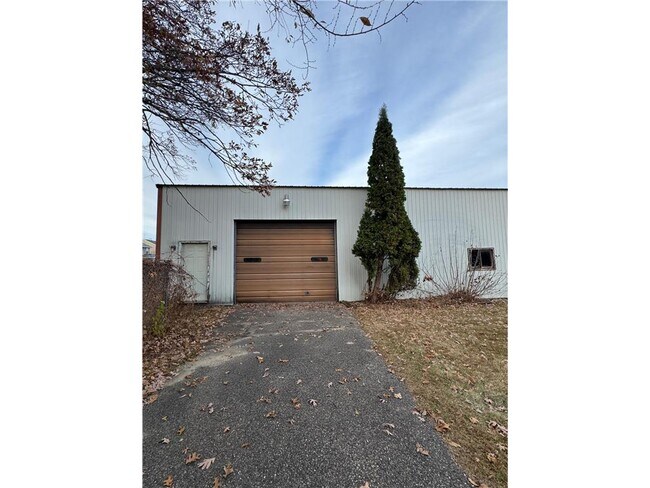 Building Photo - 3601 125th Ave NE