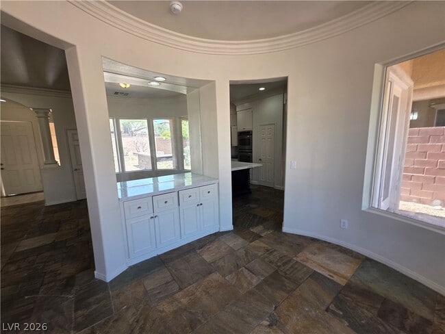 Building Photo - 9338 Wilderness Glen Ave