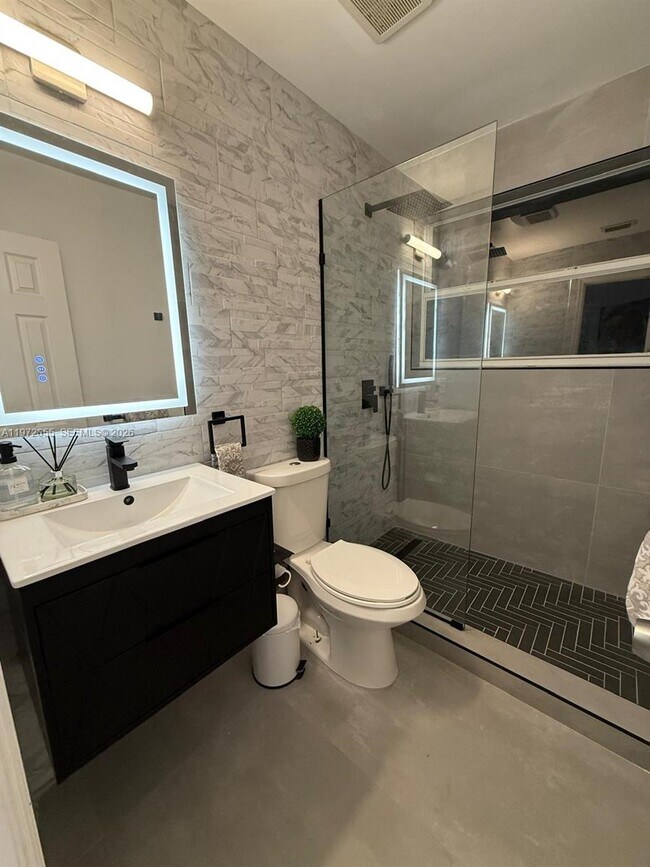 Building Photo - 1607 SW 157th Ave