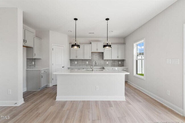 Building Photo - 259 Brickhill Dr