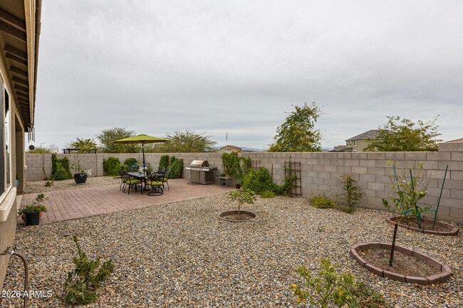 Building Photo - 35549 N Bandolier Dr