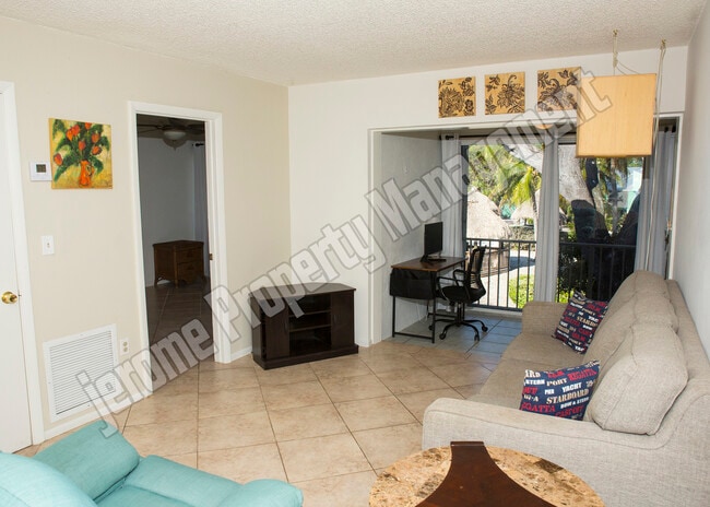 Building Photo - 98442 Windward Ave