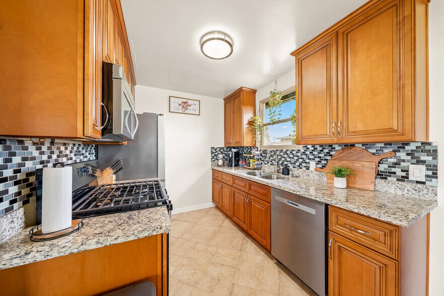 Building Photo - 376 Bonito Ave