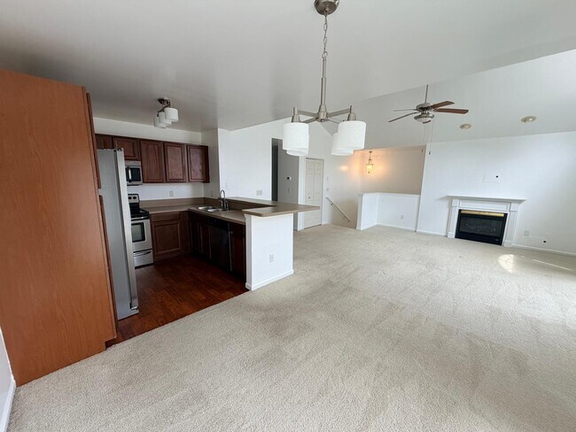 Building Photo - 26201 Chesapeake Cir