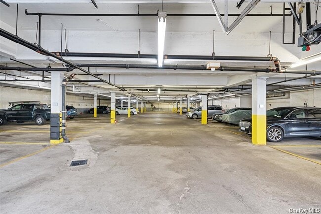 Building Photo - 33 William St