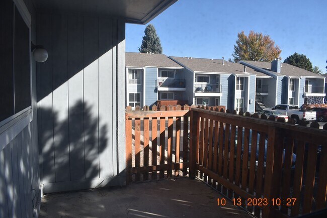 Building Photo - **MOVE IN INCENTIVE** Spacious 3 bedroom Condo