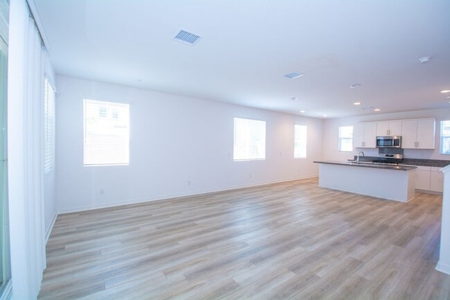 Building Photo - 7039 Mallow Dr