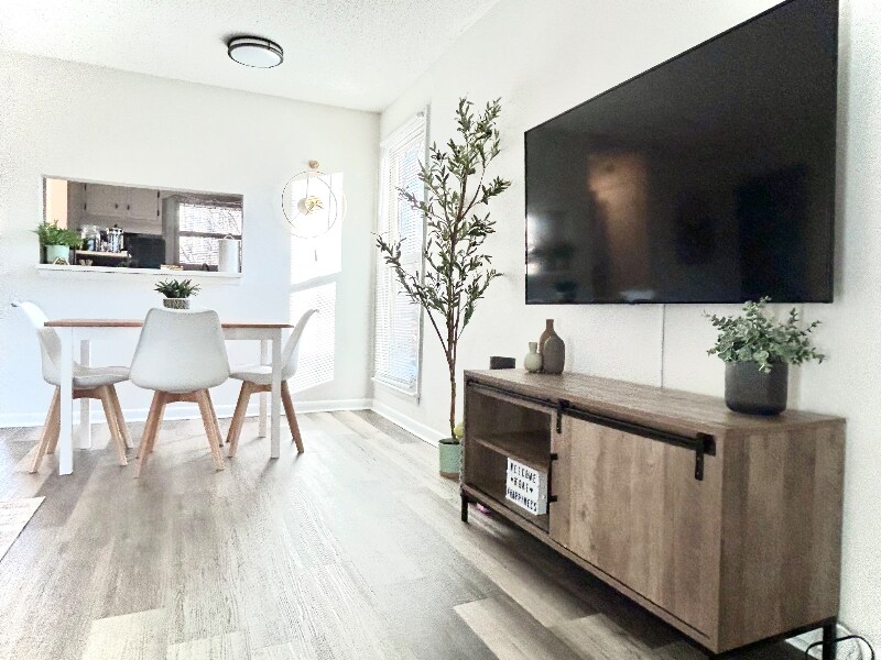 Building Photo - 174 Turnwood Ln