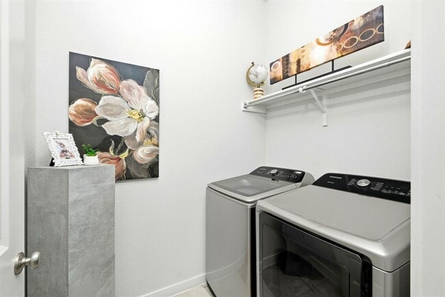 Building Photo - 22604 Maidengrass Ln