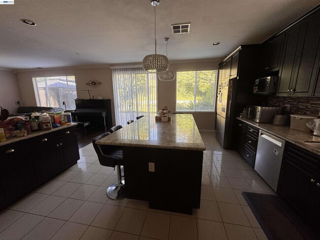 Building Photo - 25806 Clear Springs Ct
