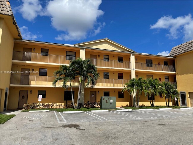 Building Photo - 11453 NW 39th Ct